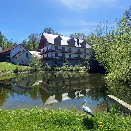 Gasthof Ztraceny Mlyn Slapy nad Vltavou